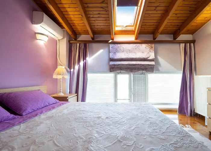 Purple Chania Apartment