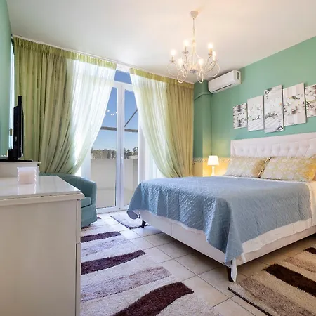 Purple Chania * Ханья (Крит)