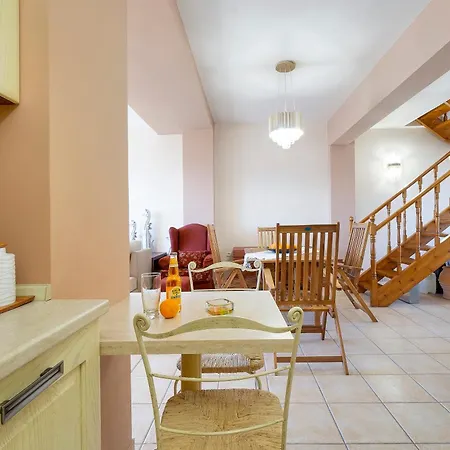 Purple Chania Апартаменти *